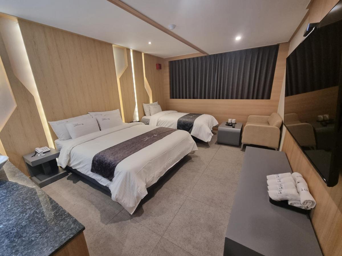 Yeoubi Hotel Jinju Exterior photo