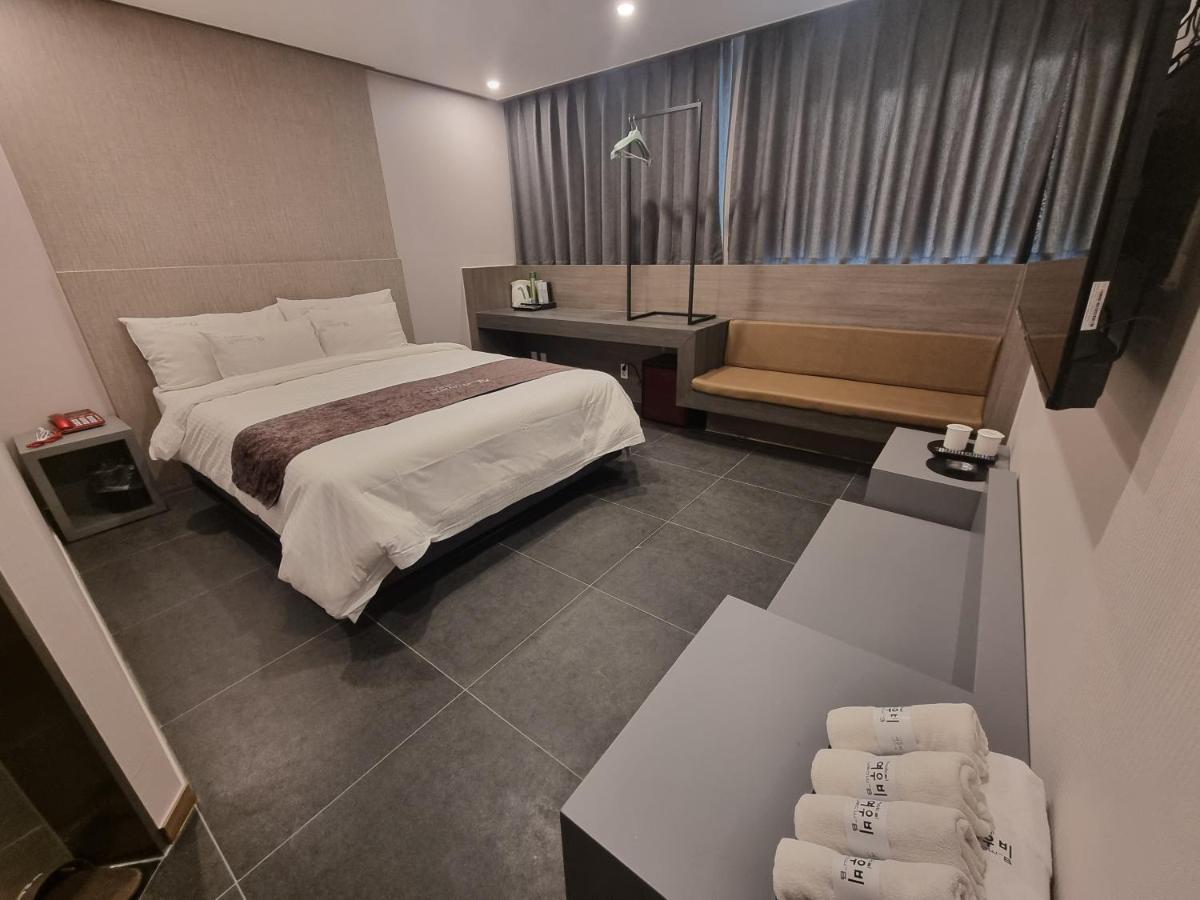 Yeoubi Hotel Jinju Exterior photo